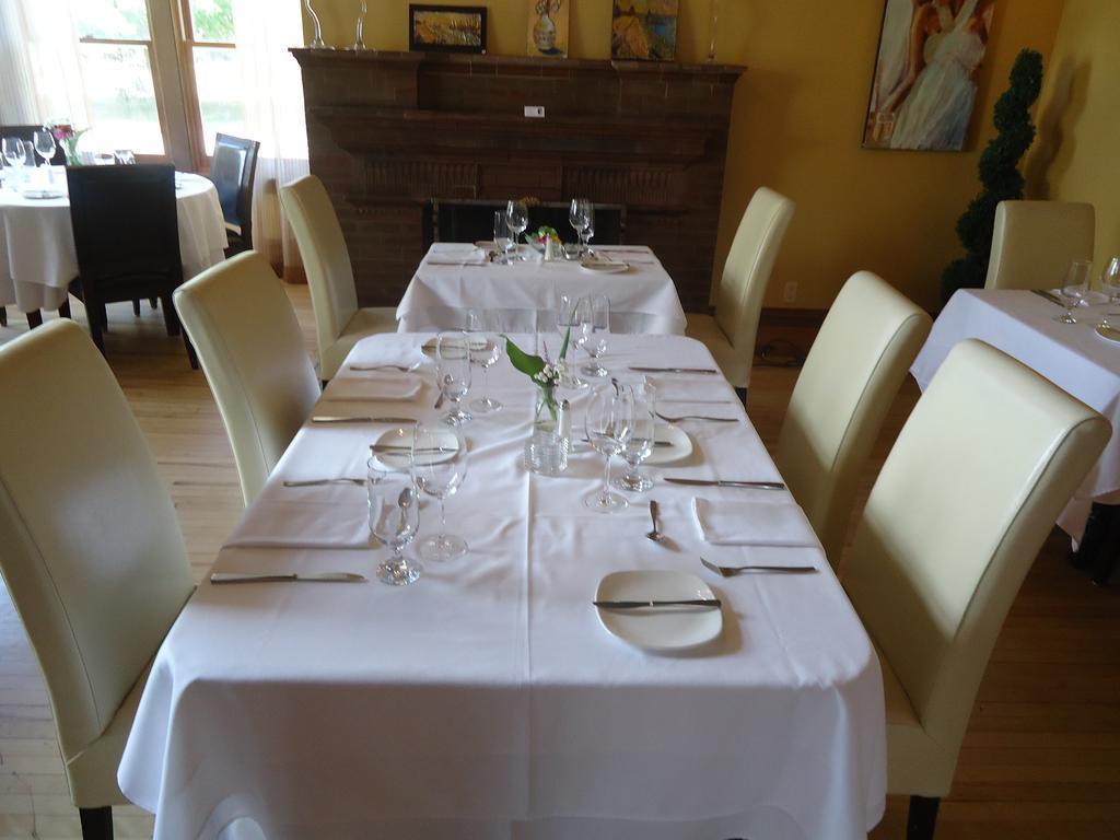 Maison Tait House Hotel Shediac Ngoại thất bức ảnh