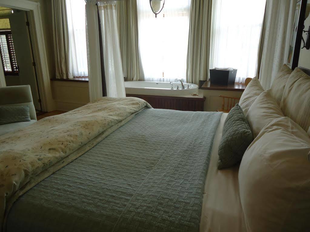 Maison Tait House Hotel Shediac Ngoại thất bức ảnh